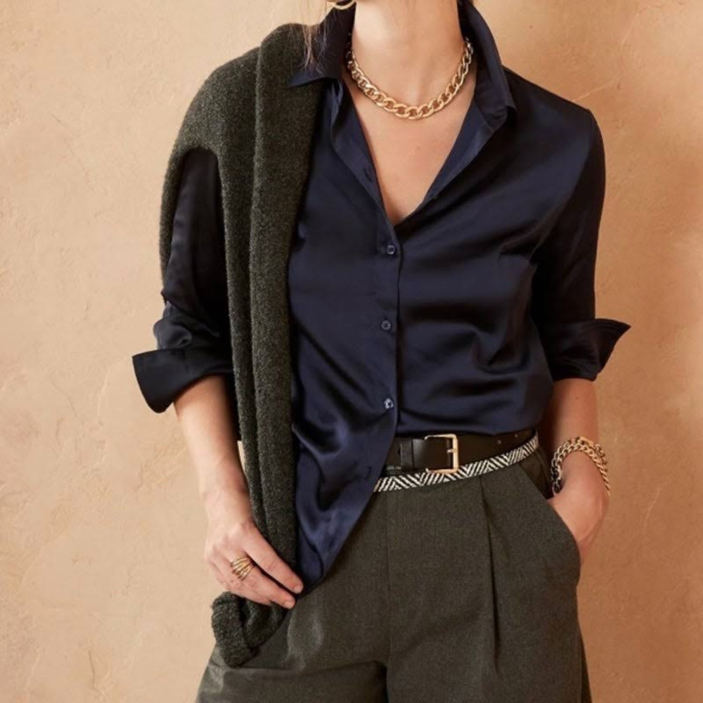Banana Republic Satin Classic Button Up Shirt